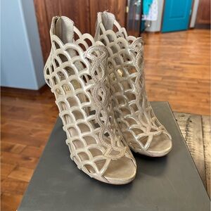 Vince Camuto Fontanela Heels